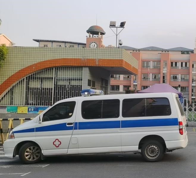 沁水救护车出租护送骨折病人一公里多少钱